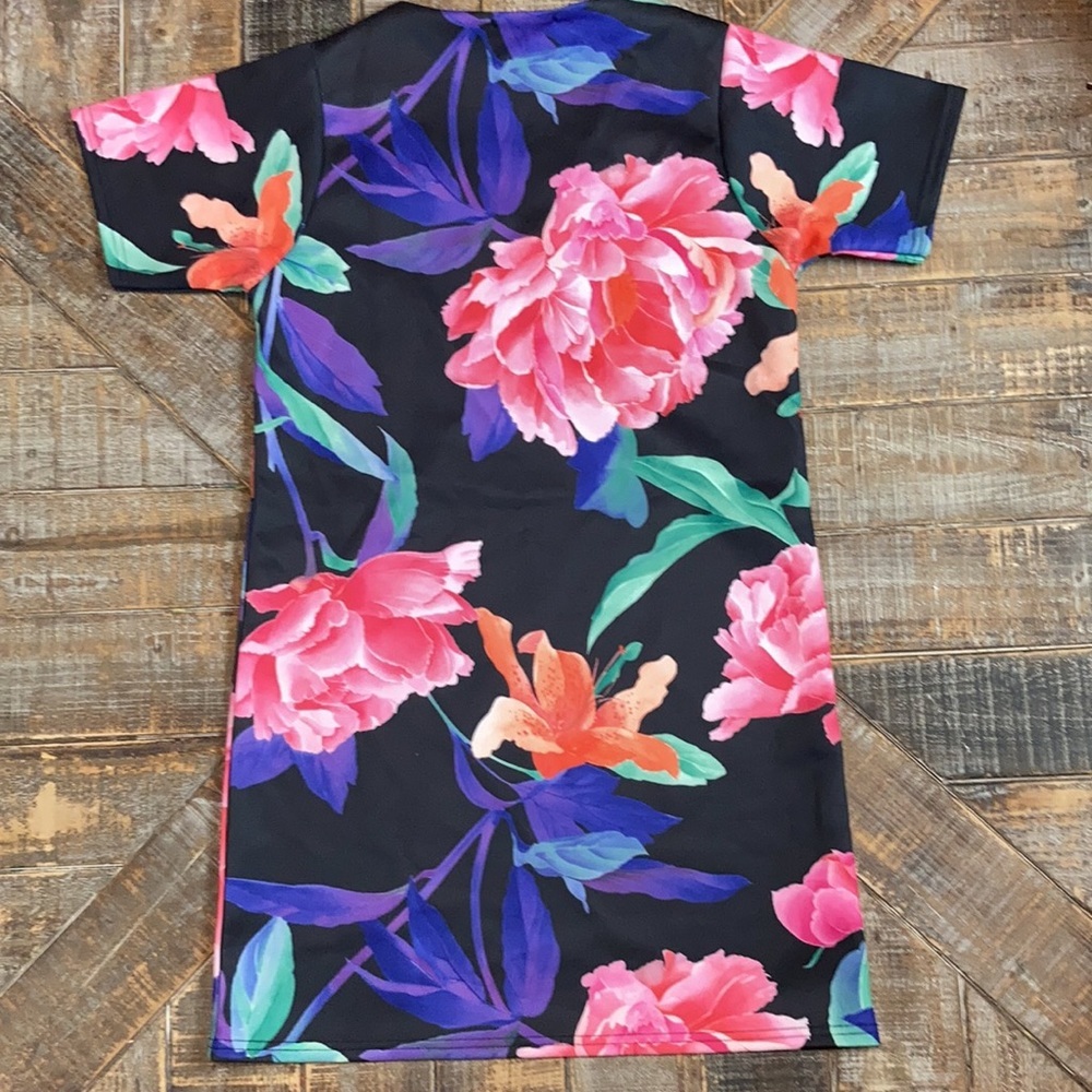 Missguided Oversized V Neck Shift Dress Floral - Picture 3 of 6